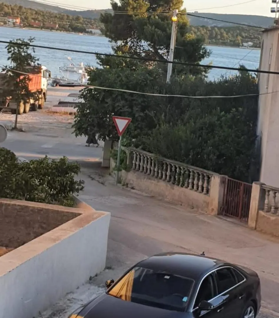 Apartment In Turanj With Sea View, Balcony, Air Conditioning, Wifi 5075-2